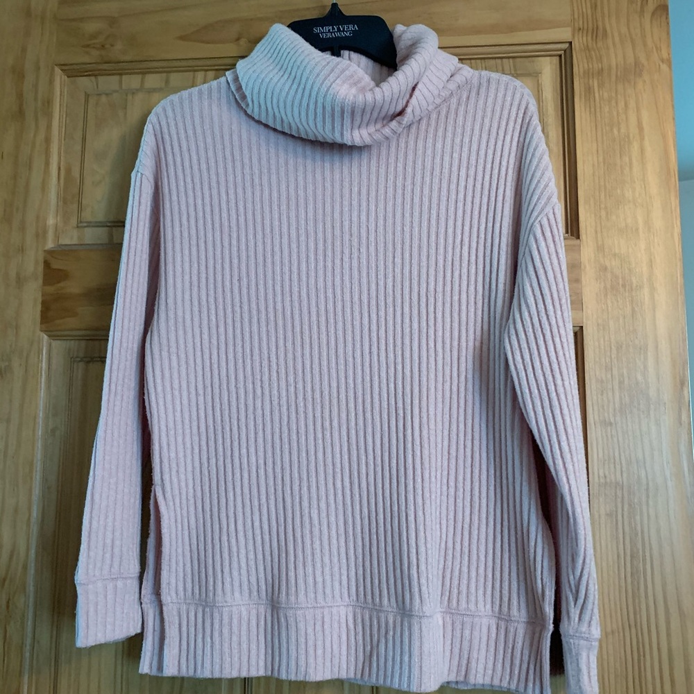 Gap sweater